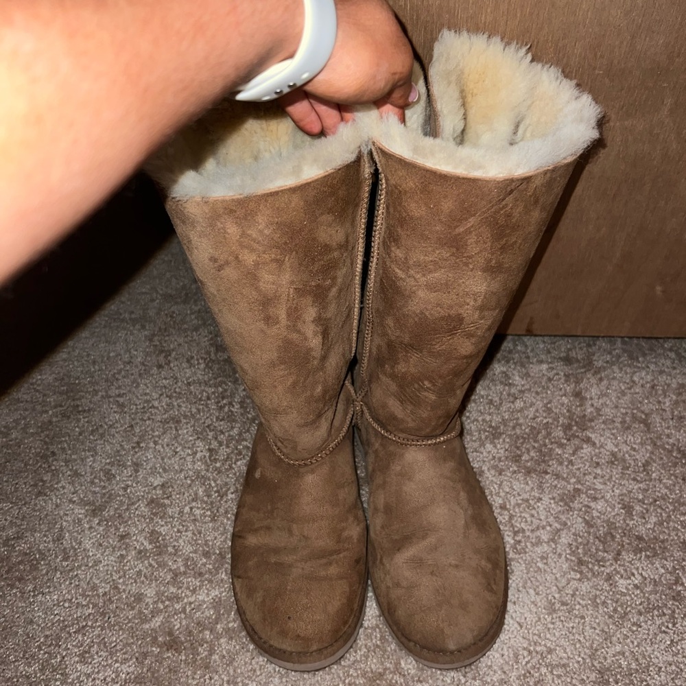 Ugg Bailey Bow Tall Chesnut Boots